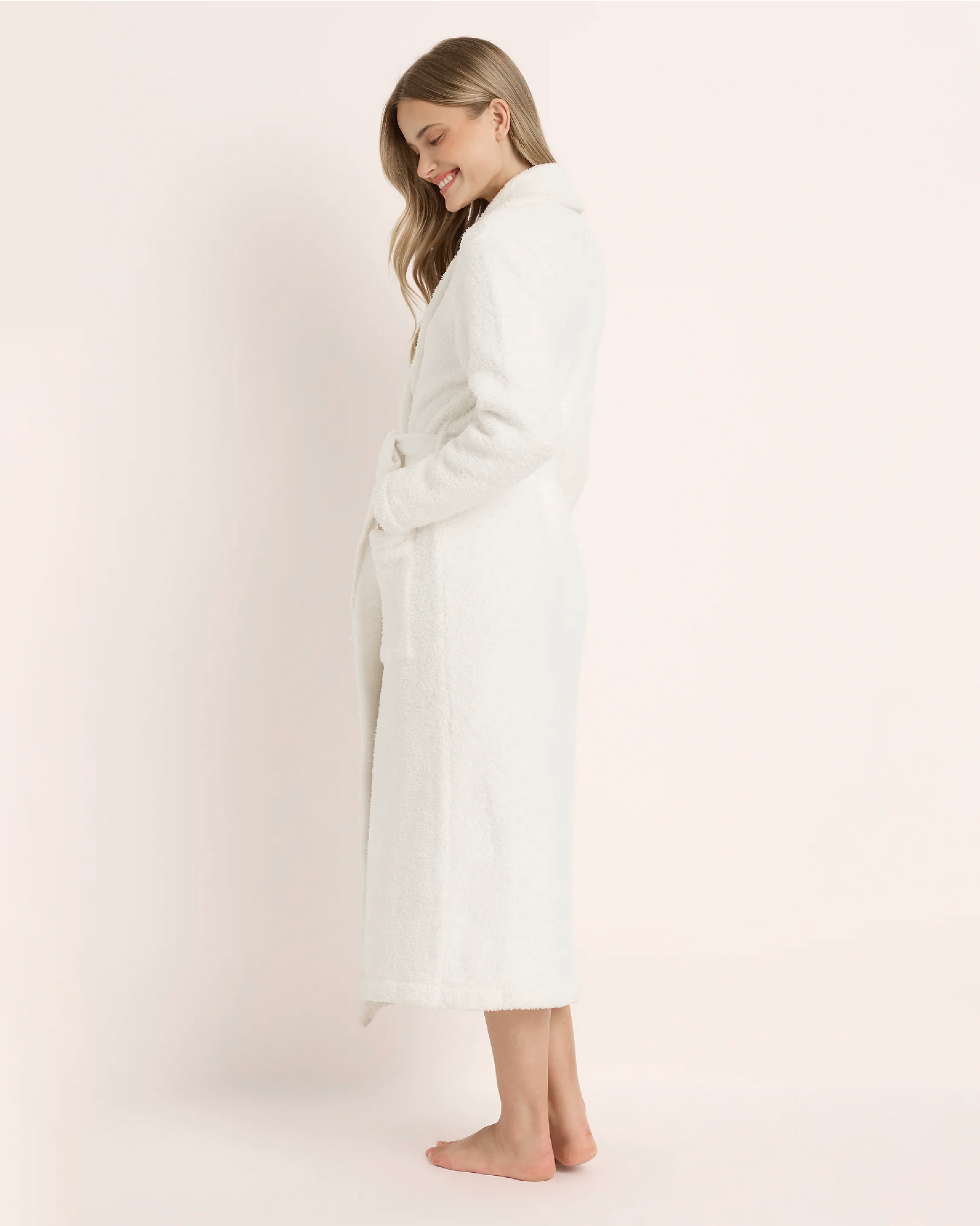 Homebodii Ultimate Cosy Robe in White